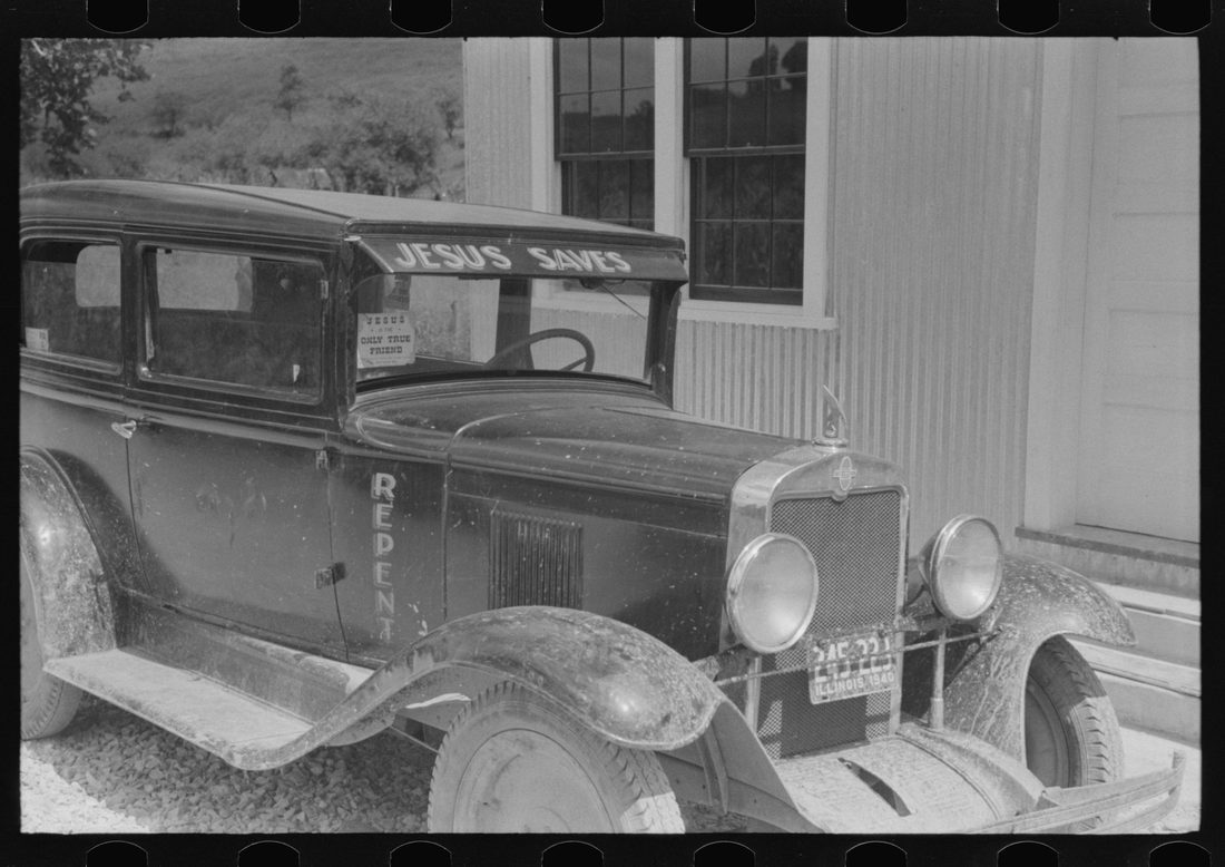 Itinerant preacher's car in Campton, Kentucky